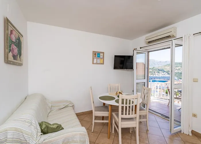 Burum - With Beautiful View 3 Daire Dubrovnik