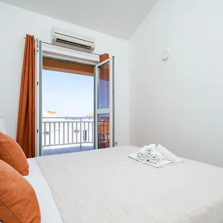 Burum - With Beautiful View 3 Apartman *