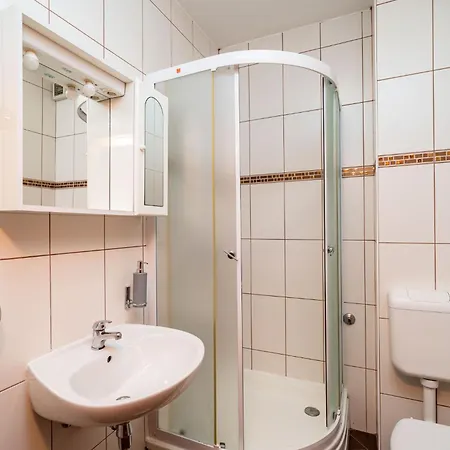 Burum - With Beautiful View 3 아파트 *