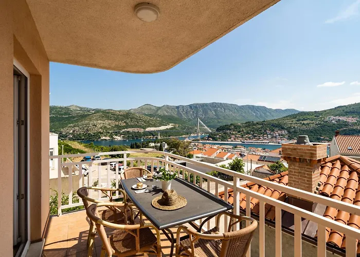 Burum - With Beautiful View 3 Apartament