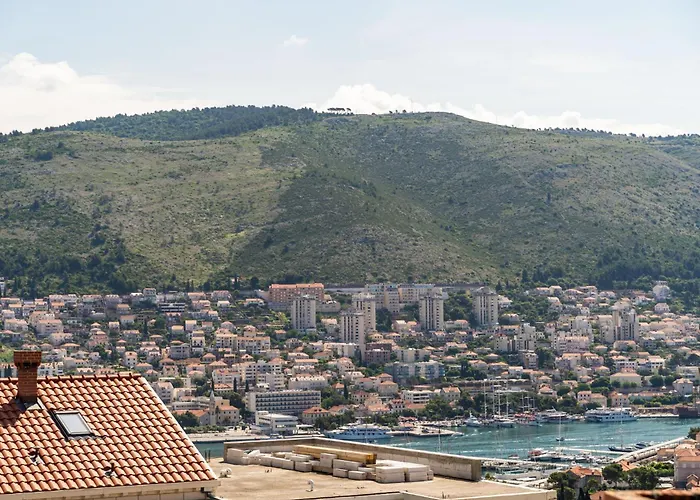 Apartment Burum - With Beautiful View 3 *