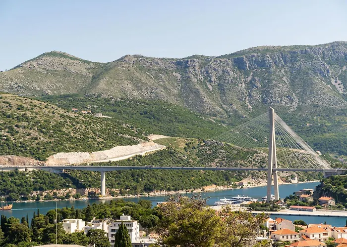 Burum - With Beautiful View 3 Apartman