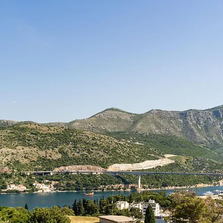 Burum - With Beautiful View 3 *